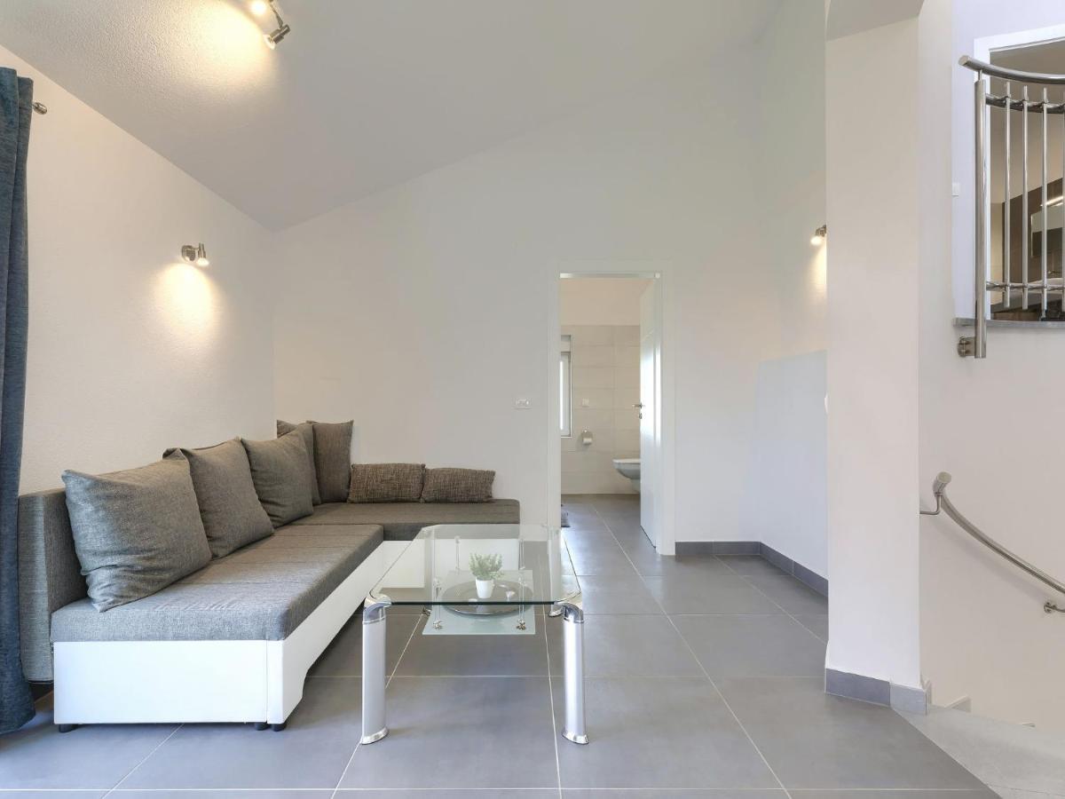 Holiday Home Villa Gocci By Interhome Kmeti Εξωτερικό φωτογραφία