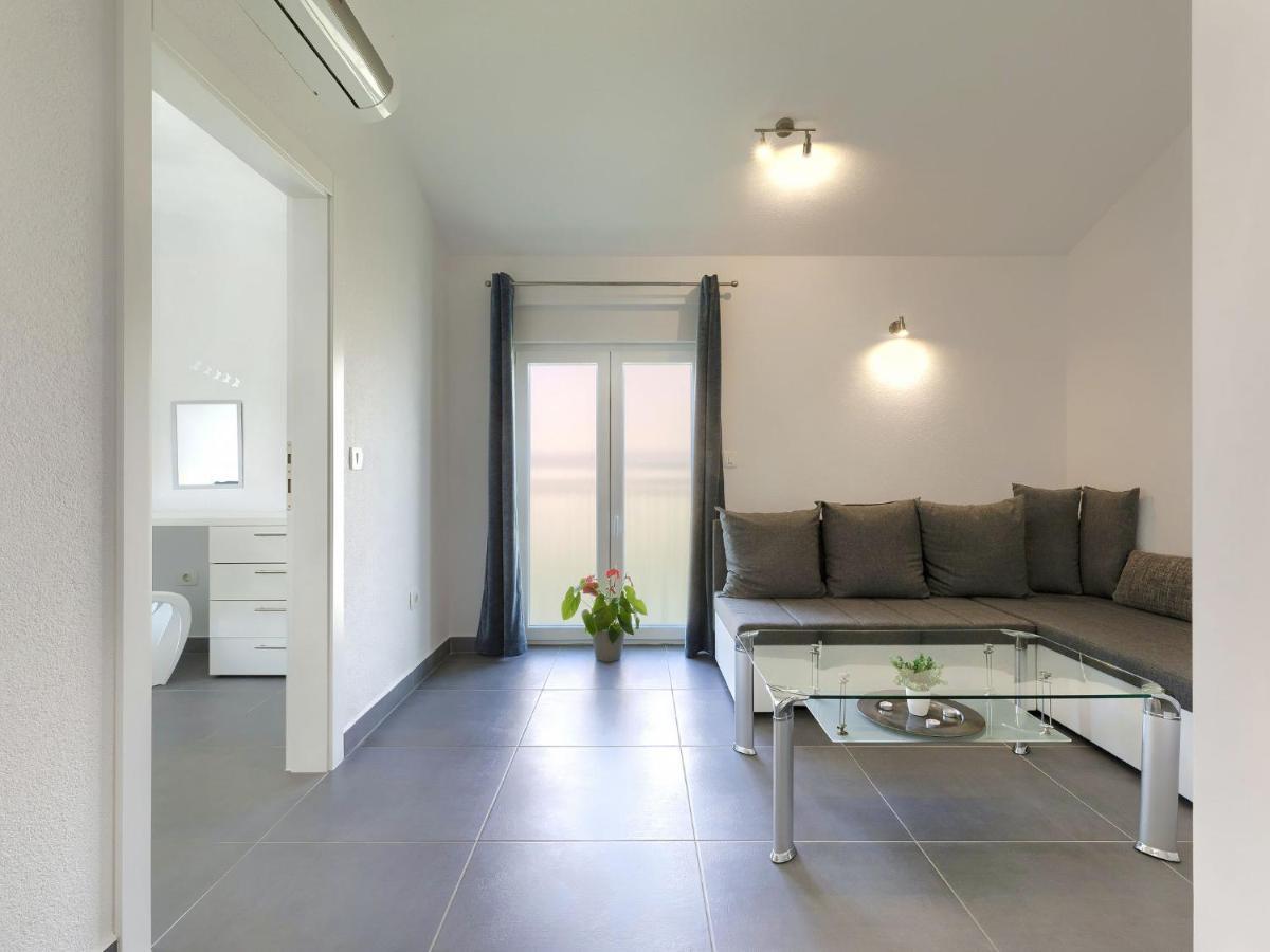 Holiday Home Villa Gocci By Interhome Kmeti Εξωτερικό φωτογραφία