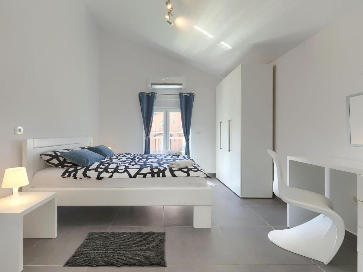 Holiday Home Villa Gocci By Interhome Kmeti Εξωτερικό φωτογραφία