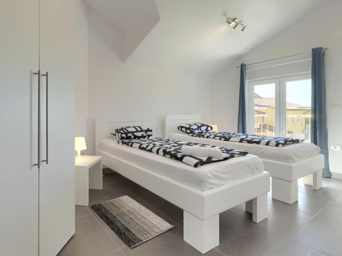 Holiday Home Villa Gocci By Interhome Kmeti Εξωτερικό φωτογραφία