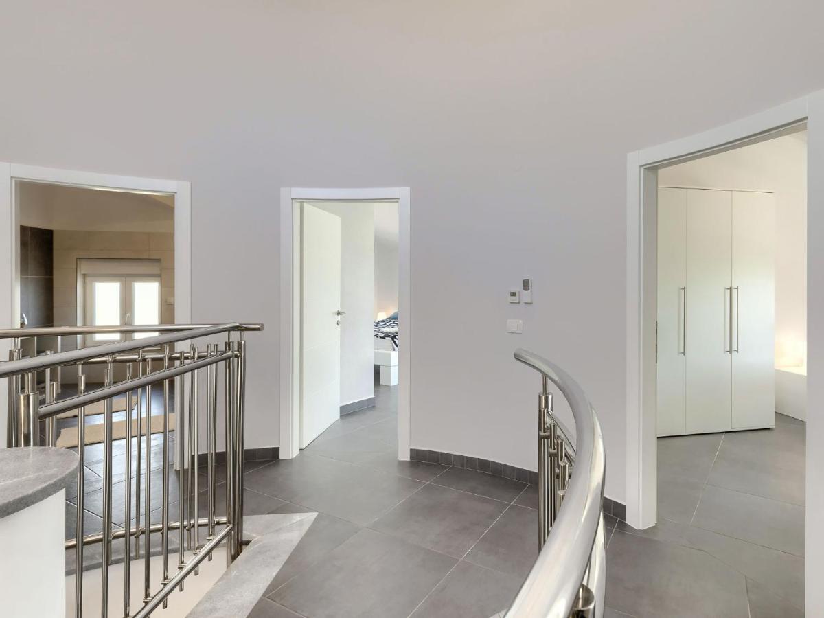 Holiday Home Villa Gocci By Interhome Kmeti Εξωτερικό φωτογραφία